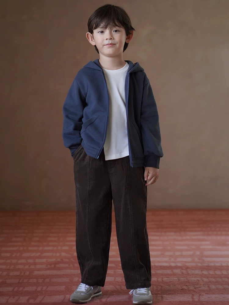 Quần áo trẻ em mùa thu đông quần dài trẻ em quần dài cotton rộng rãi quần thường ngày bé trai và bé gái quần cà rốt vải nhung màu cà phê