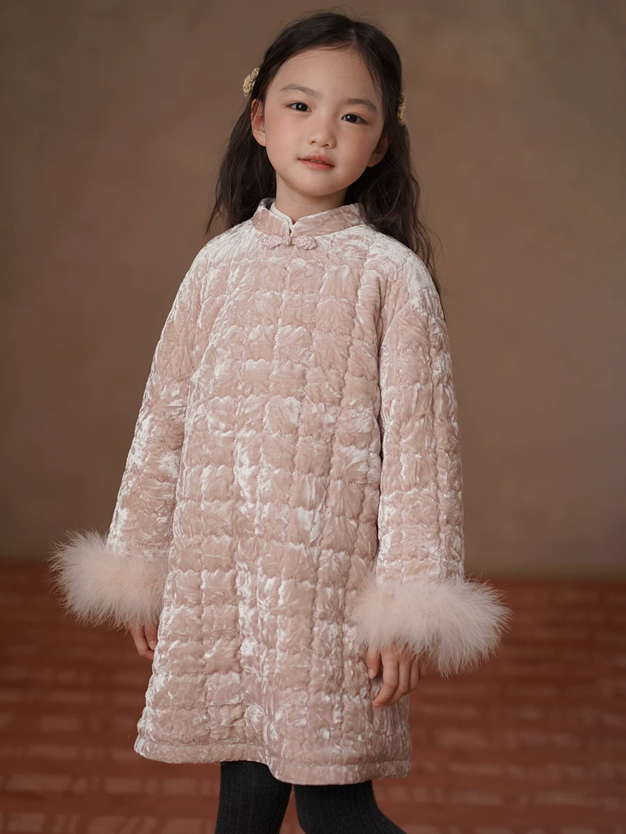 Quần áo mùa đông cho trẻ em Áo khoác cotton dài dày dặn ấm áp cho bé gái Trang phục năm mới màu hồng phong cách Trung Quốc mới