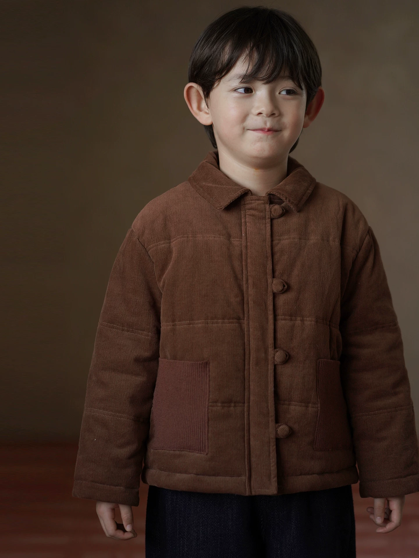 Áo khoác cotton nhung mùa đông cho bé trai và bé gái, kiểu ngắn, dày dặn và ấm áp, màu cà phê.