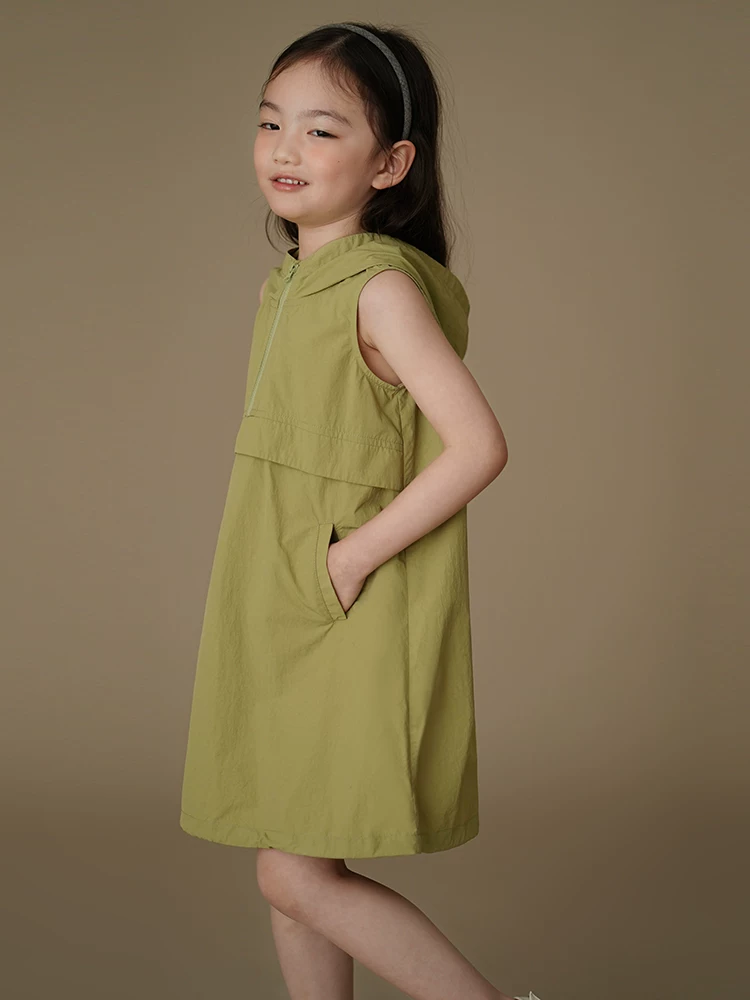 Quần áo trẻ em: váy chống nắng thời trang cho bé gái, váy vest không tay cho trẻ lớn, kiểu dáng mùa hè mới.