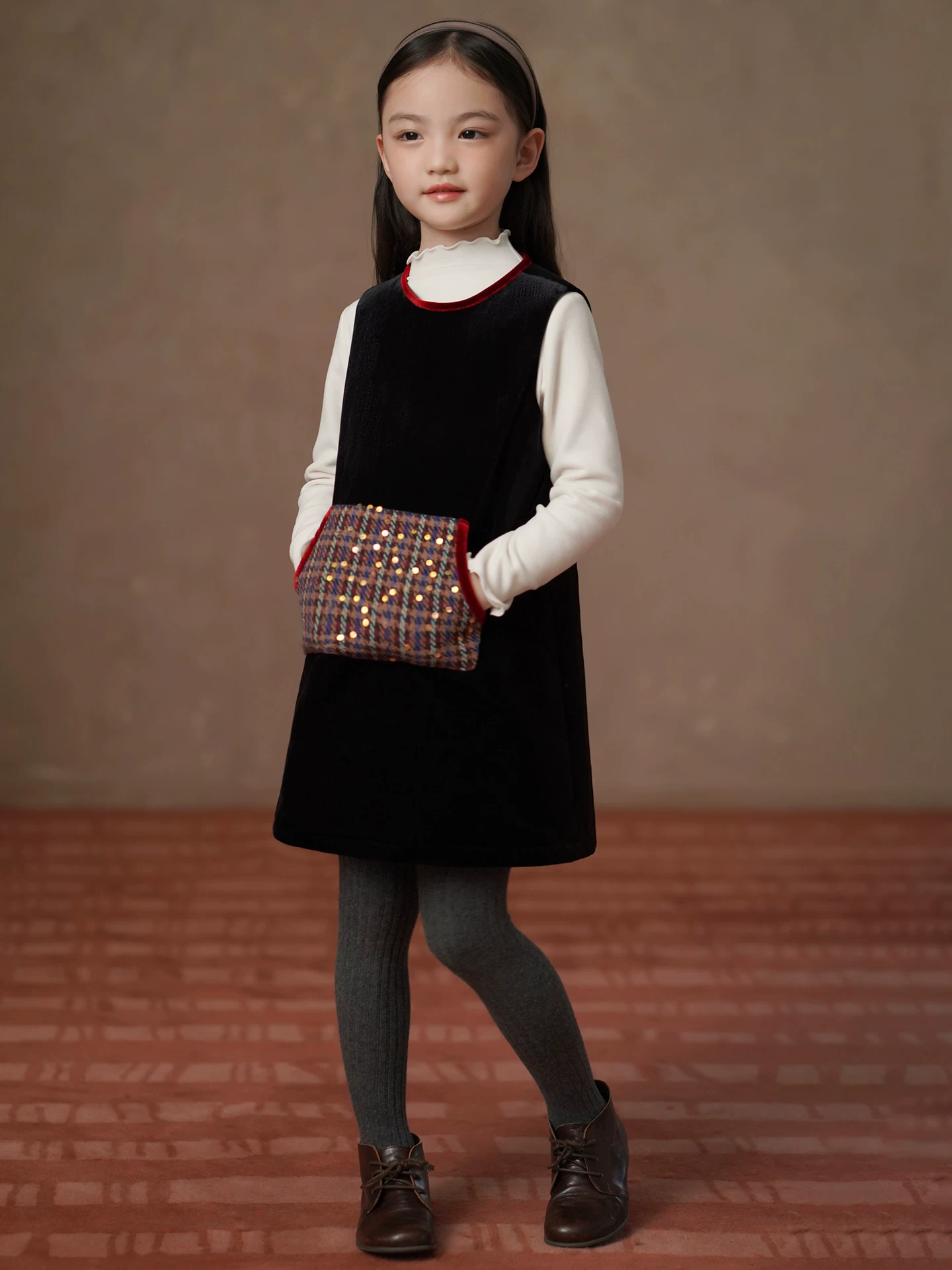 Váy nhung mùa đông cho trẻ em, váy vest kiểu tweed phối màu thời trang, váy dài trung bình có đệm bông cho bé gái