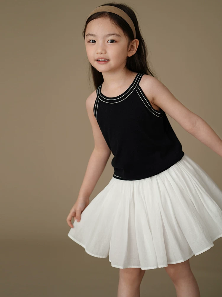 Áo dây trẻ em mùa hè, áo vest dệt kim thoáng mát cho bé gái, áo sơ mi thiết kế đơn giản.