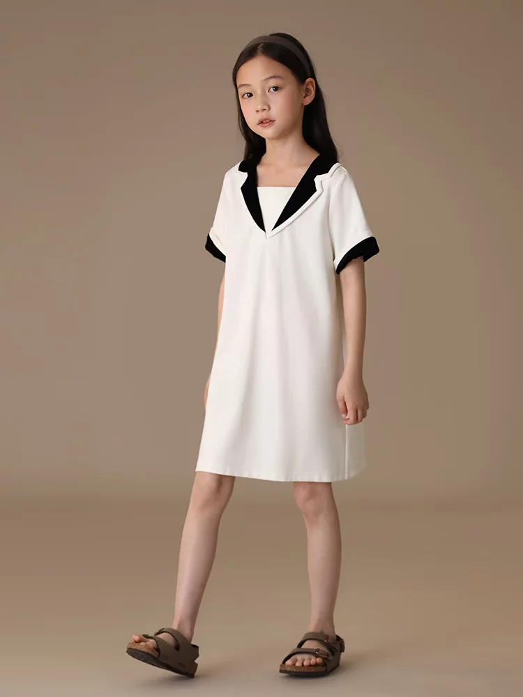 Váy polo tương phản màu đen trắng mùa xuân hè Váy ngắn tay có cổ nhung vàng dành cho trẻ em dành cho bé gái