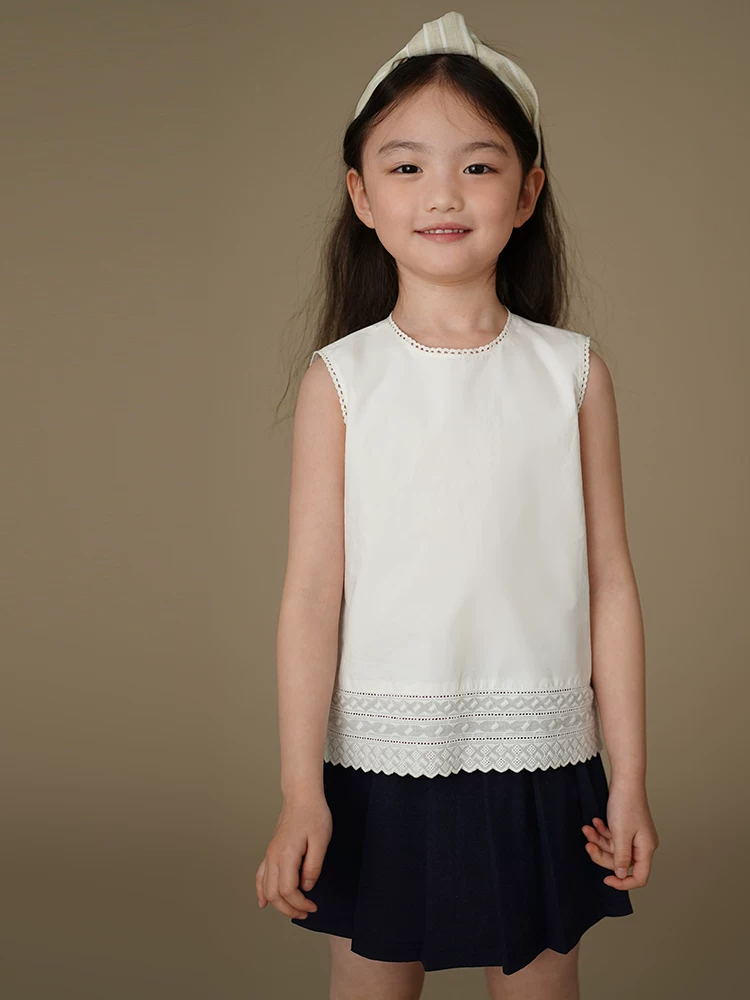 Quần áo trẻ em mùa hè áo trắng cotton thân thiện với da áo vest thường ngày áo lót bé gái 25 mùa hè kiểu dáng mới
