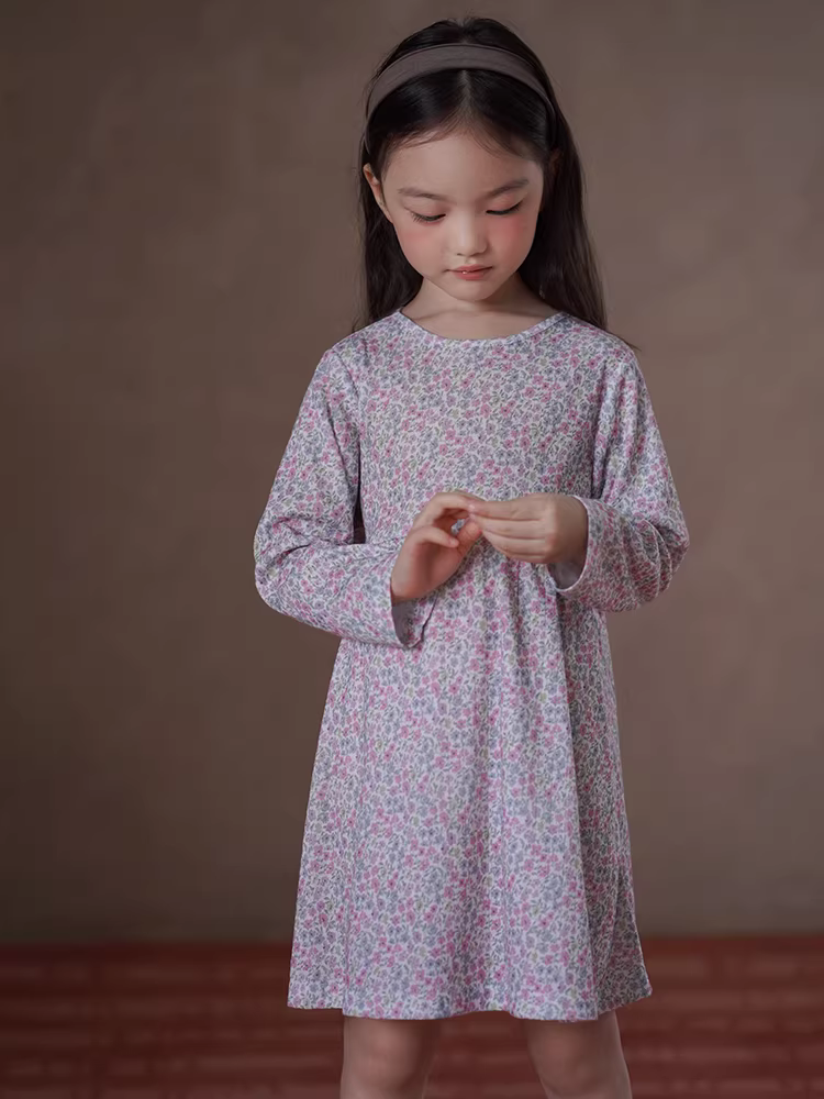 Quần áo trẻ em Hazi Váy dài tay mùa xuân thu Váy dài tay họa tiết hoa ngọt ngào Váy dài vừa phải cho bé gái Trang phục mùa thu cho bé gái Phong cách mới 2025