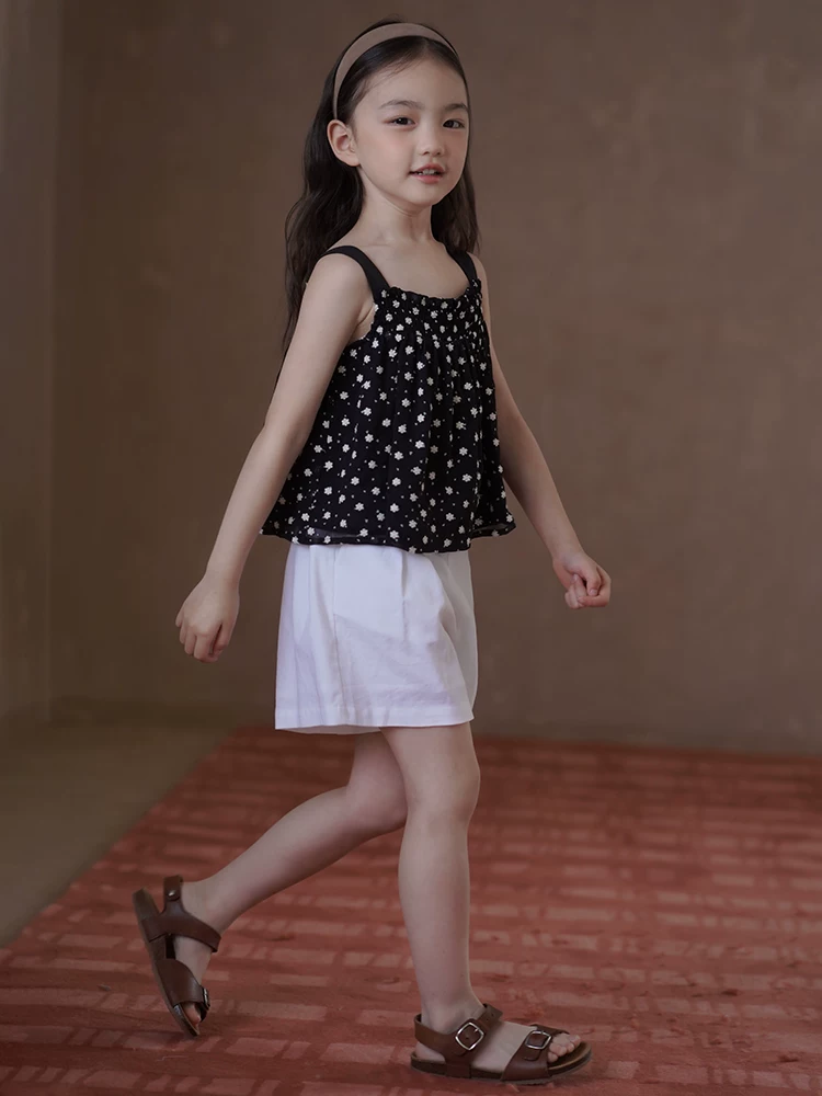 Quần áo trẻ em áo vest màu đen họa tiết hoa kỳ nghỉ áo ba lỗ cho bé gái áo lót thường ngày mát mẻ cho bé gái mùa hè