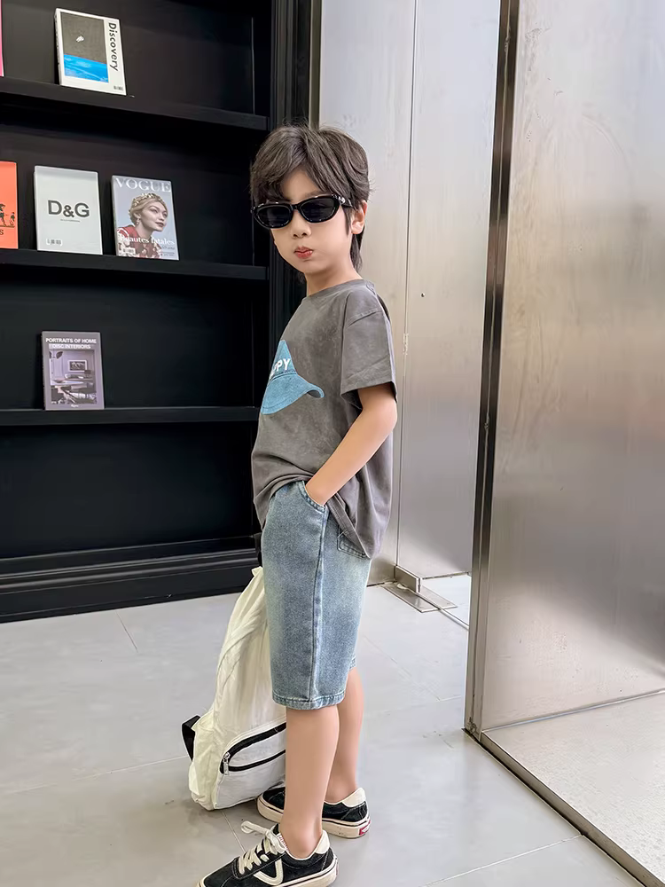 Trang phục mùa hè cho bé trai 2025 mới thời thượng, cá tính, phong cách mùa hè trẻ em, áo ngắn tay, phong cách mùa hè cho bé trai, quần áo đẹp trai và ngầu