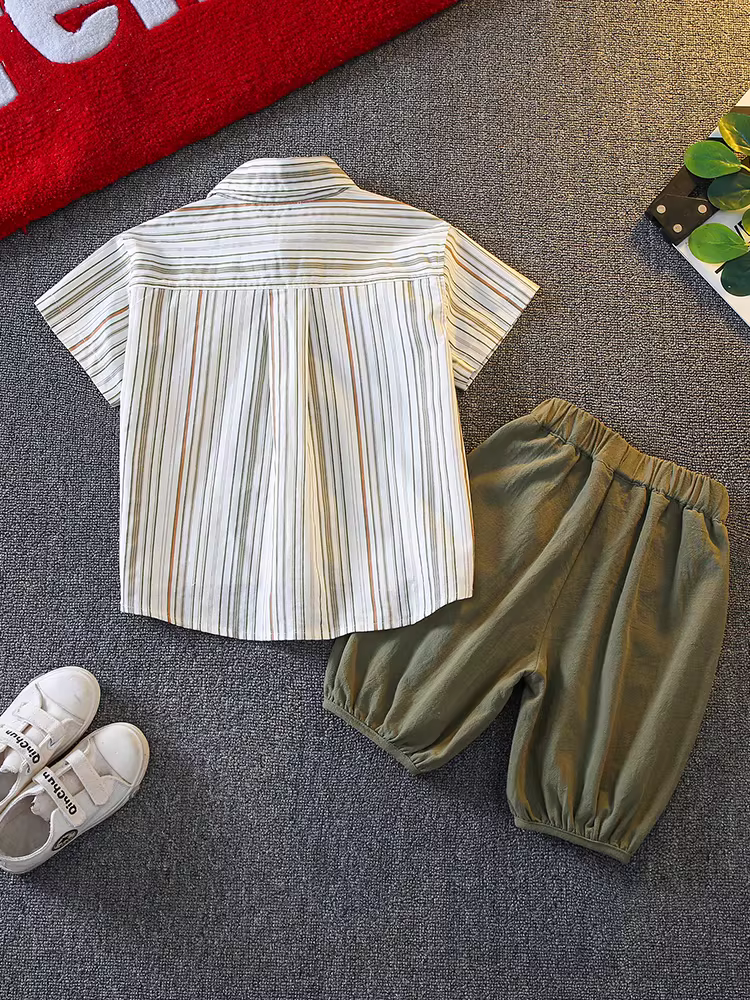 Bộ trang phục mùa hè cho bé trai, áo sơ mi thời trang và bắt mắt, bộ hai mảnh cho trẻ em, mẫu mới mùa hè 2025, tay ngắn, thoải mái và hợp xu hướng.