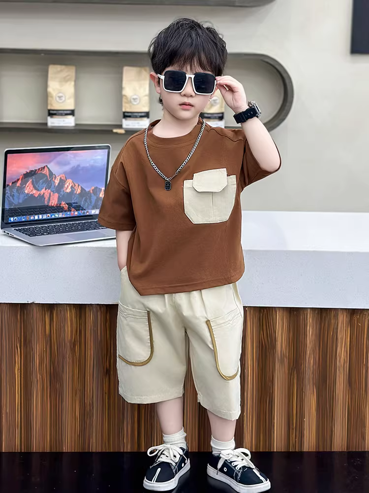 Bộ trang phục hè 2025 cho bé trai, quần áo trẻ em thời trang phong cách đường phố, bộ hai mảnh thời thượng cho bé trai