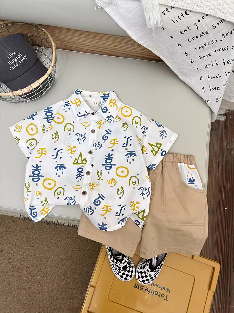 Bộ trang phục hè 2025 cho bé trai, thời trang trẻ em, áo sơ mi ngắn tay thời thượng, bộ hai mảnh