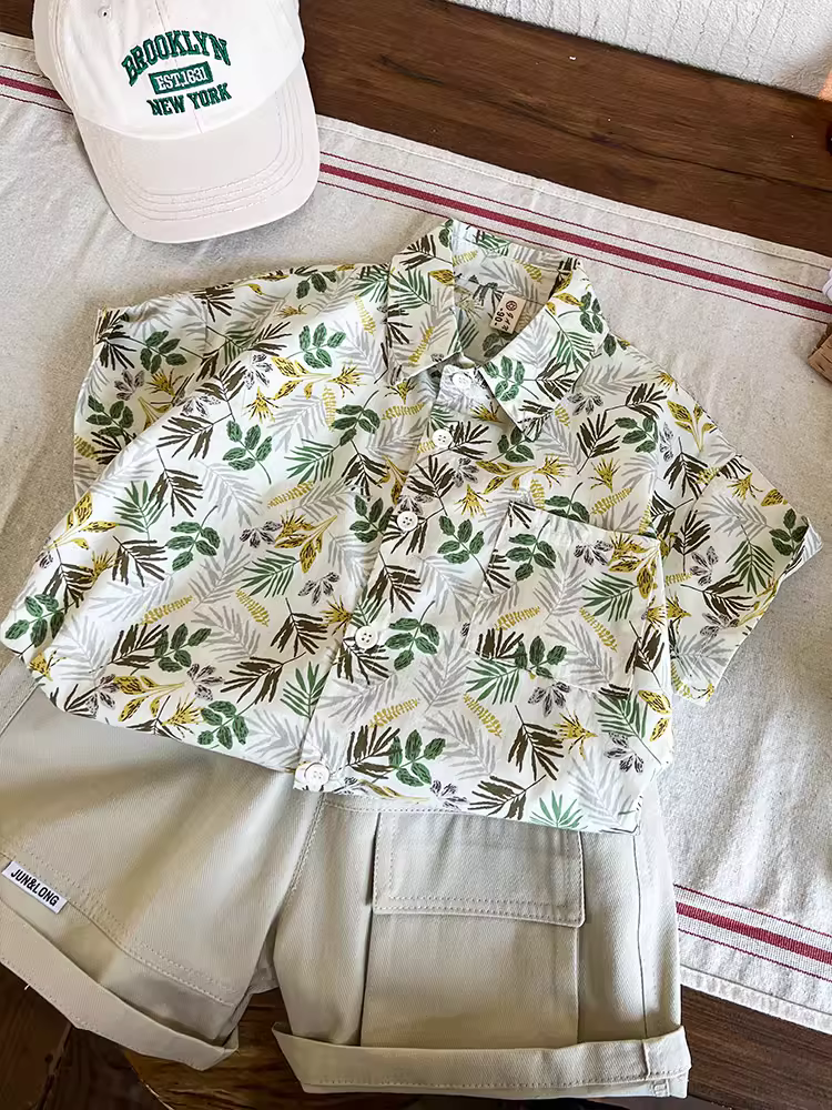 Bộ trang phục mùa hè ngầu cho bé trai 2025, quần áo trẻ em thời thượng mới, bộ hai mảnh áo thun ngắn tay trẻ nhỏ sành điệu