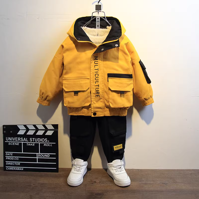 Quần áo trẻ em bộ đồ dày lót lông cừu cho bé trai kiểu dáng thời trang 2025 trang phục mùa đông mới cho bé mùa thu đông phiên bản Hàn Quốc xu hướng thời trang trẻ em