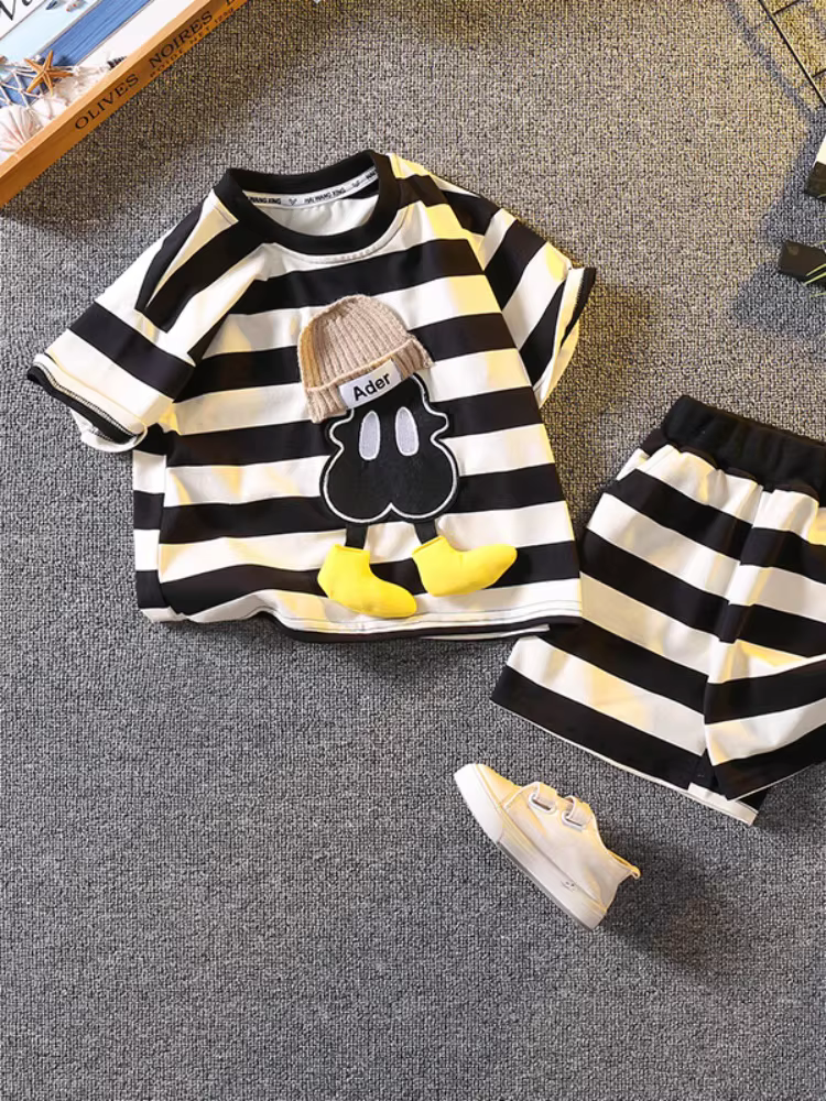 Bộ đồ ngắn tay trẻ em hè 2025 kiểu mới, quần áo thời trang cho bé trai, bộ hai mảnh mùa hè ngắn tay đẹp trai, hợp xu hướng