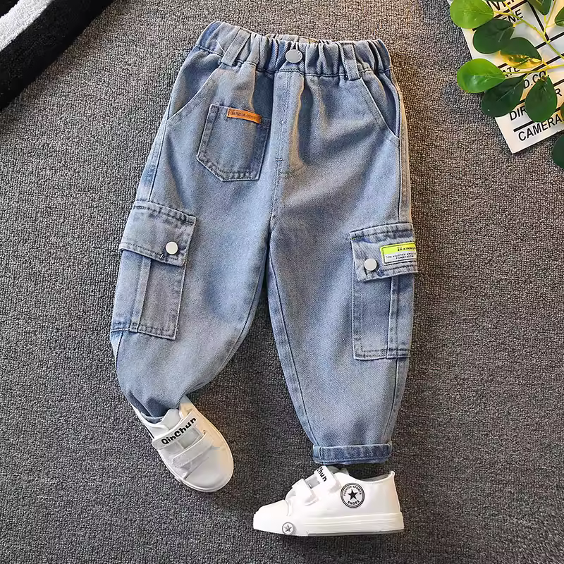 Quần jeans bé trai xuân thu 2025 kiểu dáng mới thời trang quần trẻ em rộng rãi phong cách Hàn Quốc quần bé trai mùa xuân thường ngày
