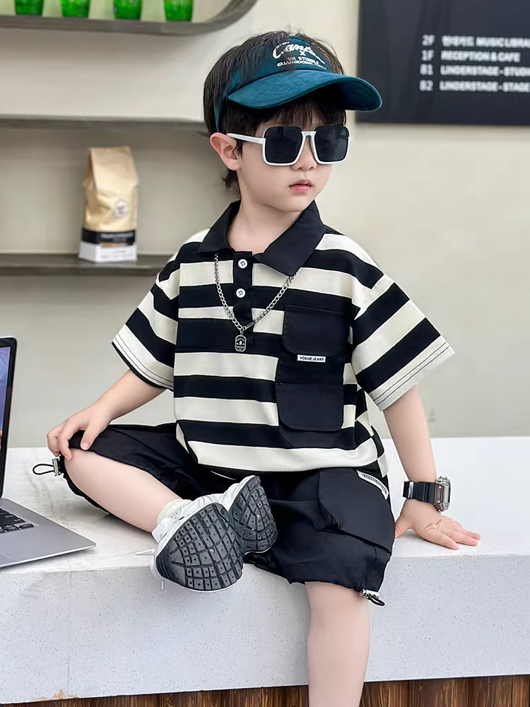 Bộ trang phục mùa hè cho bé trai 2025, áo polo kiểu Hàn Quốc thời trang mới, quần áo mùa hè trẻ em hợp xu hướng, áo ngắn tay mát mẻ