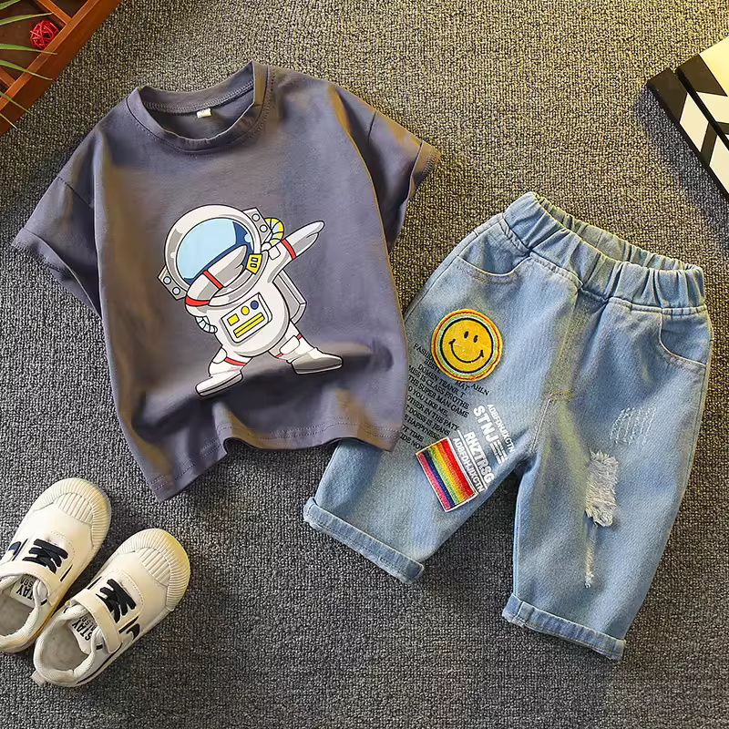 Trang phục mùa hè cho bé trai 2025, kiểu dáng mới thời trang, quần áo thể thao trẻ em hợp xu hướng, quần áo mùa hè phong cách đường phố cho trẻ em, áo ngắn tay mùa hè