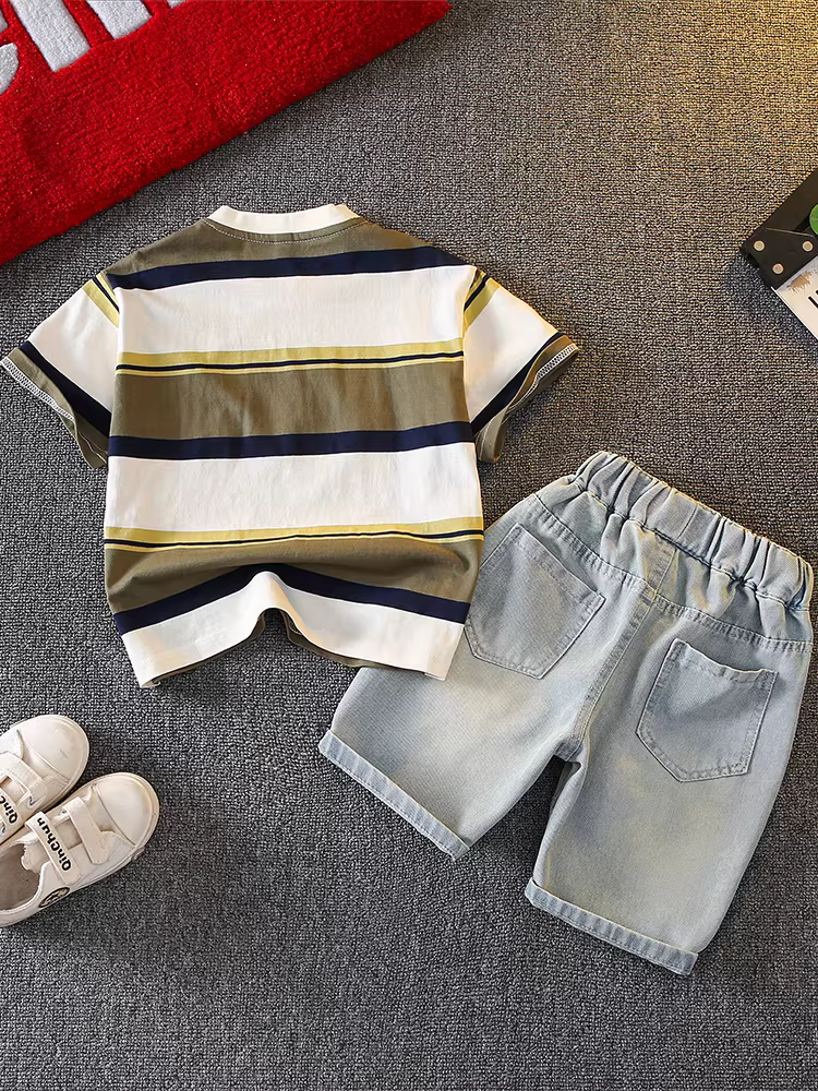 Trang phục mùa hè ngắn tay mỏng mát thời trang đường phố dành cho bé trai lớn tuổi năm 2025