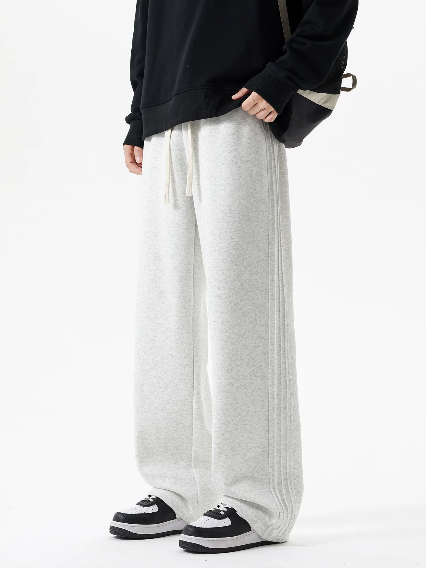 Quần dài ống đứng kiểu Mỹ chất liệu dày dặn của Jeanswest dành cho nam, quần dài rộng rãi cho mùa thu đông.
