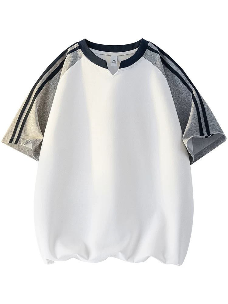 Áo thun nam cổ chữ V sọc màu phong cách Mỹ của Jeanswest, thoáng khí mùa hè, thân thiện với làn da, dáng rộng, cảm giác cao cấp, tay ngắn mỏng.