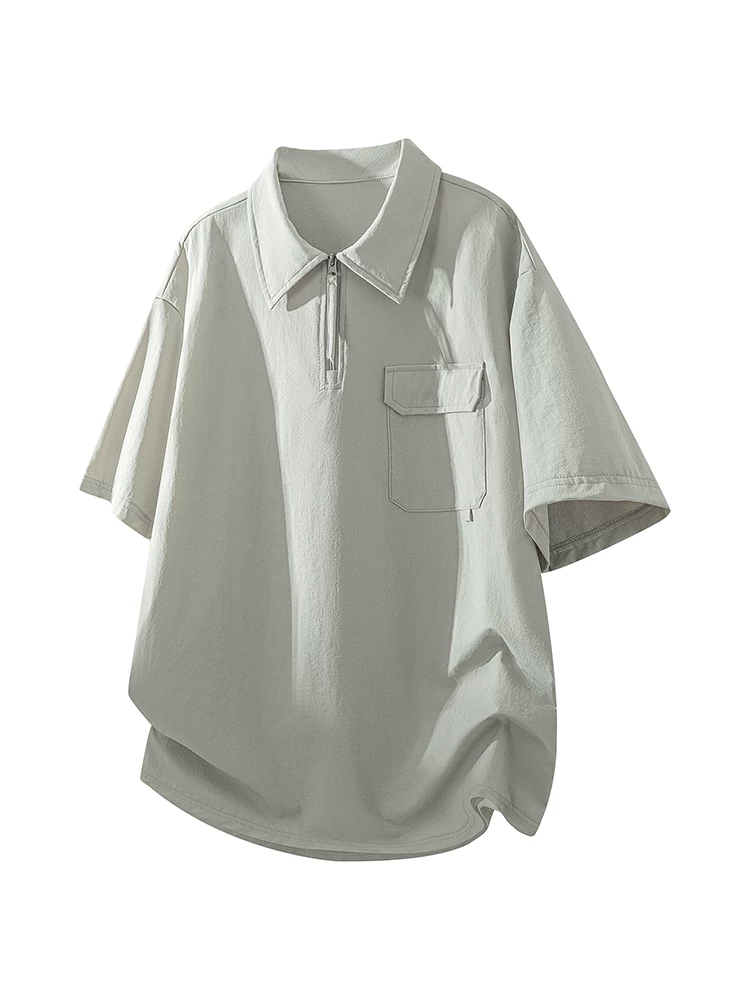 Áo thun nam Jeanswest màu đen nửa tay, nửa khóa kéo, cổ áo kiểu polo, dáng rộng, mặc thường ngày mùa xuân hè