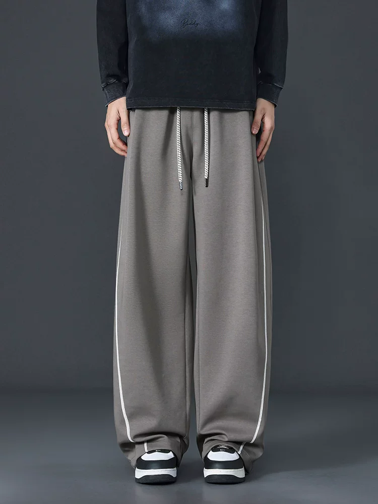 Quần dài nam Jeanswest dáng suông, phối màu, chất liệu dày dặn, phong cách casual, hợp thời trang xuân thu, đa năng.