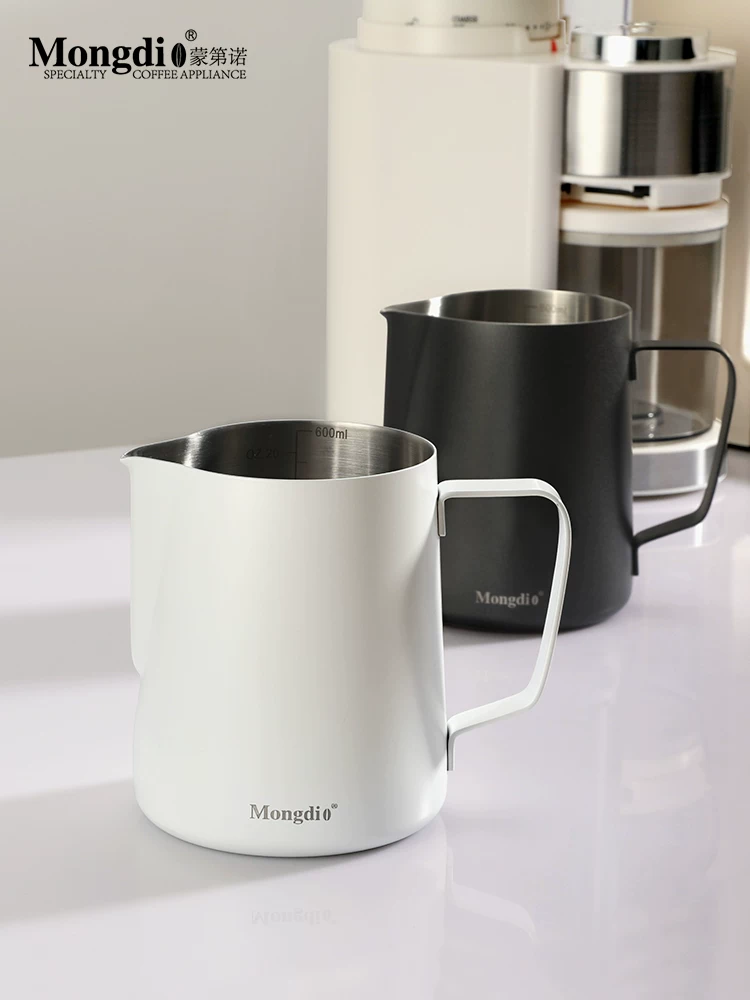 Bình tạo bọt sữa bằng thép không gỉ chuyên dụng, kiểu dáng chuyên nghiệp, vòi nhọn, dùng cho pha cà phê Latte Art tại nhà.