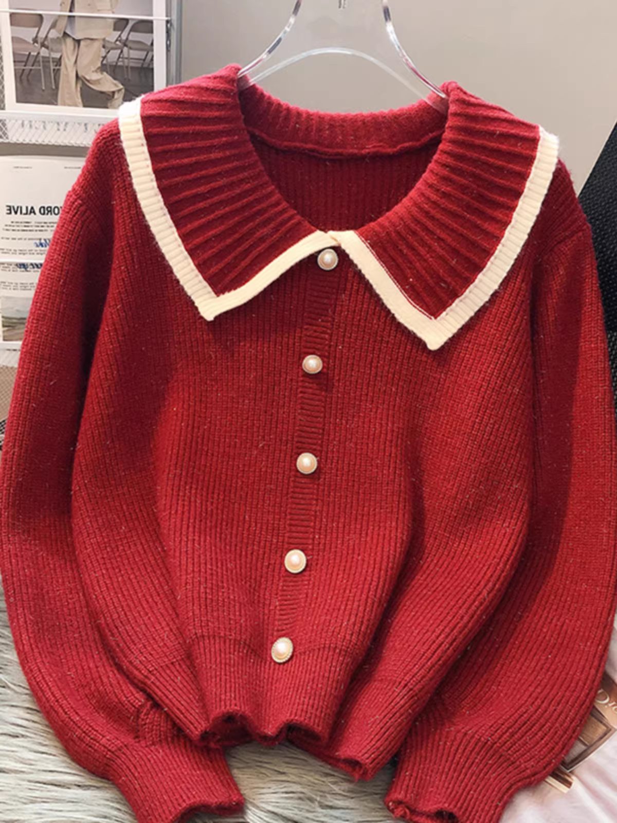 Hàng thanh lý quần áo nữ châu Âu có mác cắt, áo len cổ búp bê, chất dày dặn cho mùa thu đông, áo khoác ngoài cao cấp màu đỏ.