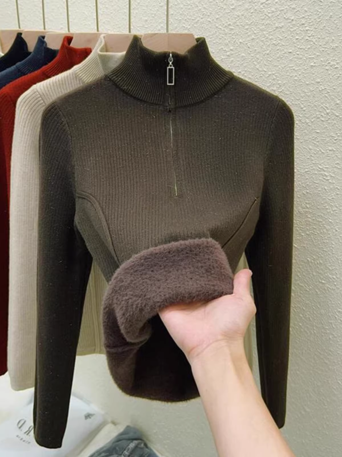 Hàng thanh lý quần áo nữ châu Âu, có mác cắt, áo len dệt kim dài tay, lớp lót giữ ấm mùa đông, áo lót nửa khóa kéo tích hợp lớp lông cừu.
