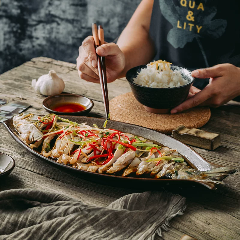 Đĩa sứ sâu lòng Henghong dùng trong gia đình, đĩa hình dạng bất quy tắc với vẻ ngoài cao cấp, bát mì ramen, bát hình nón, đĩa ăn sáng tạo, đồ dùng nhà hàng.