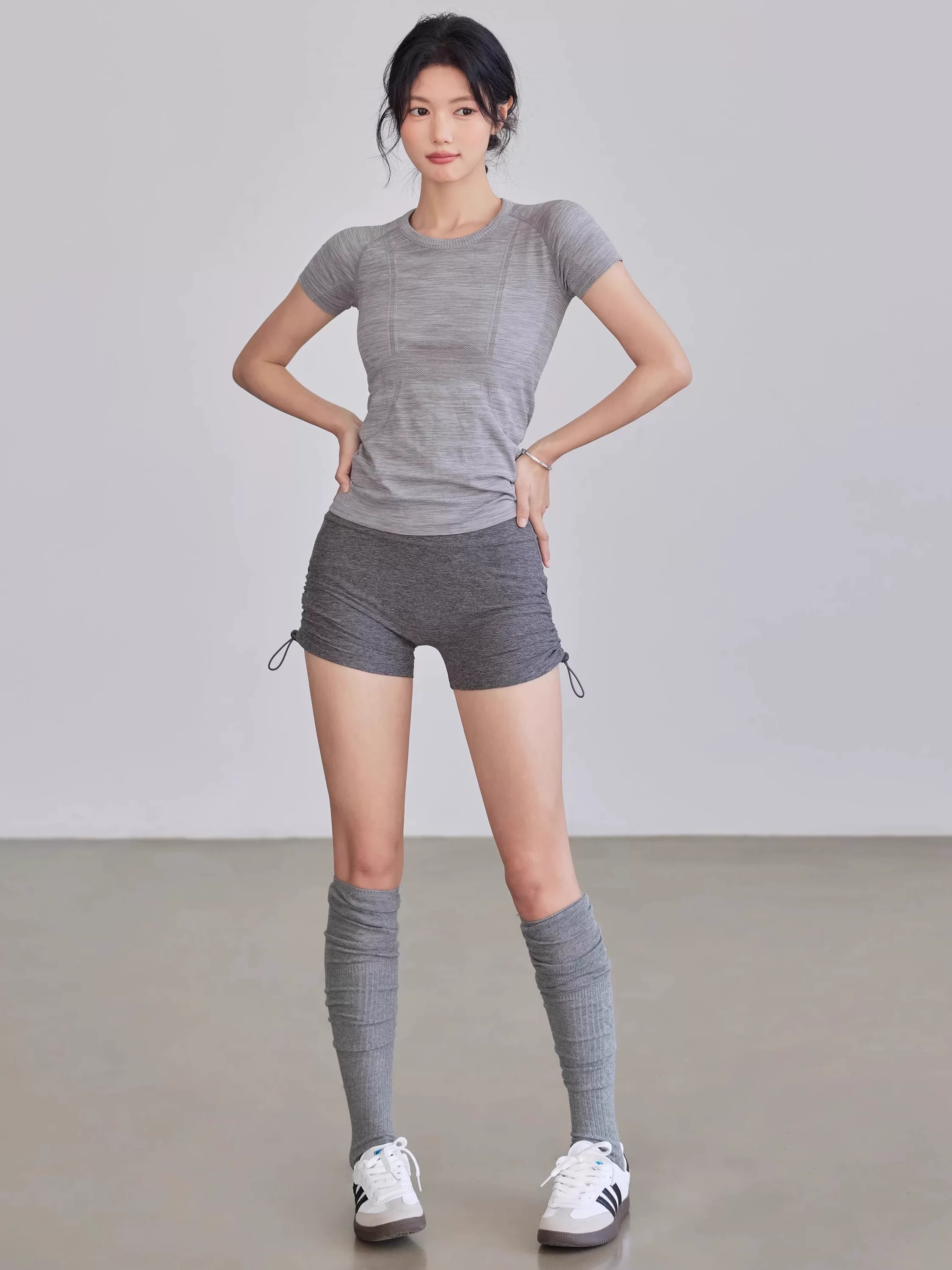 Bộ đồ tập yoga nhanh khô, quần short thể thao, áo tập gym, áo bó sát co giãn, đồ tập Pilates, bộ đồ yoga mới 2025