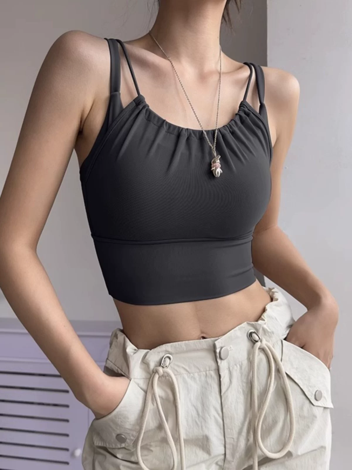 Áo vest thể thao giả hai mảnh, áo ngực tập yoga chuyên nghiệp chống sốc, áo ngực tập thể dục chạy bộ cho nữ, áo khoác ngoài mùa hè