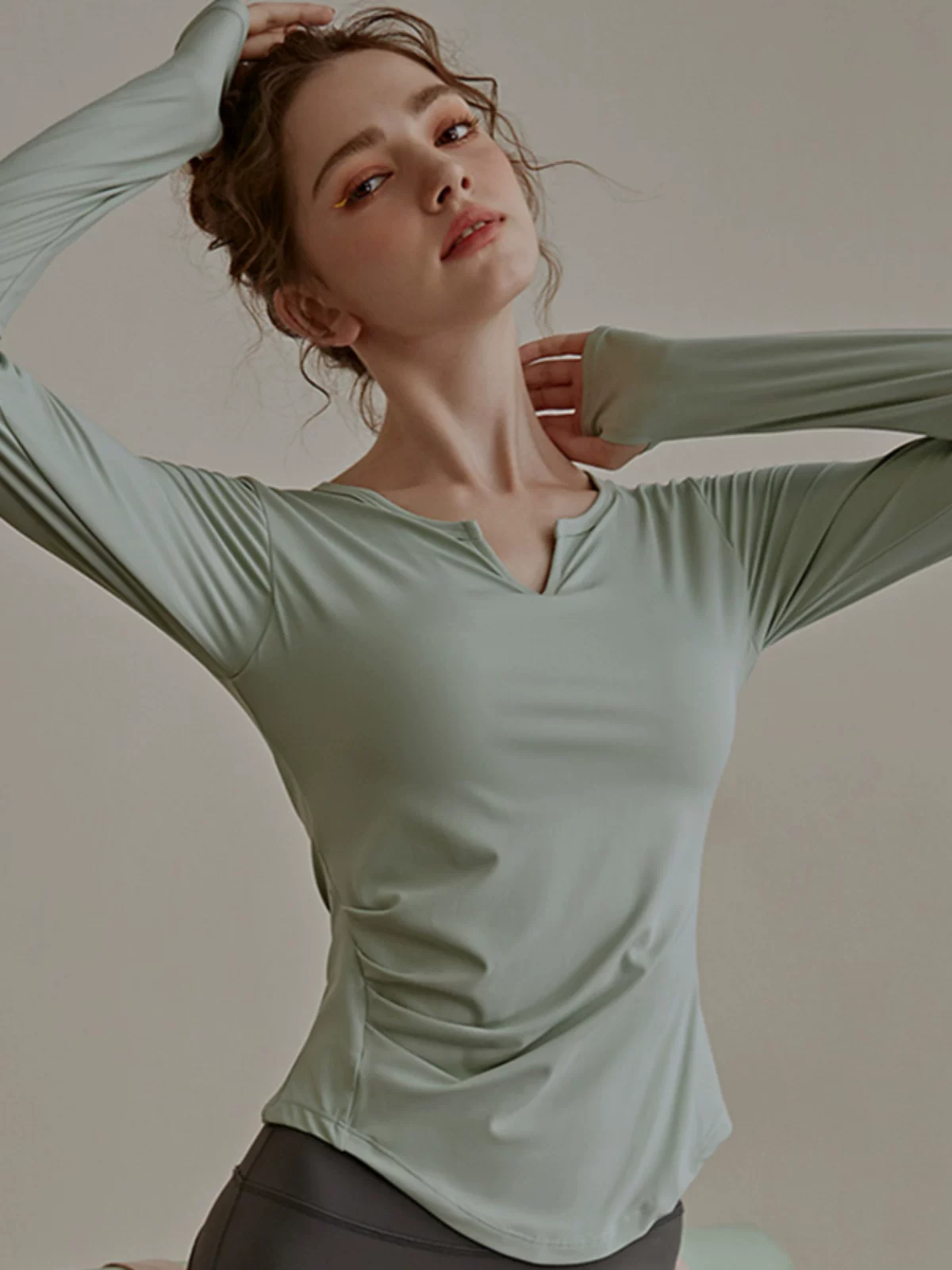 Quần áo tập yoga có đệm ngực dành cho nữ, áo tập thể dục thể thao mùa thu đông dài tay cao cấp chuyên nghiệp Pilates nhanh khô