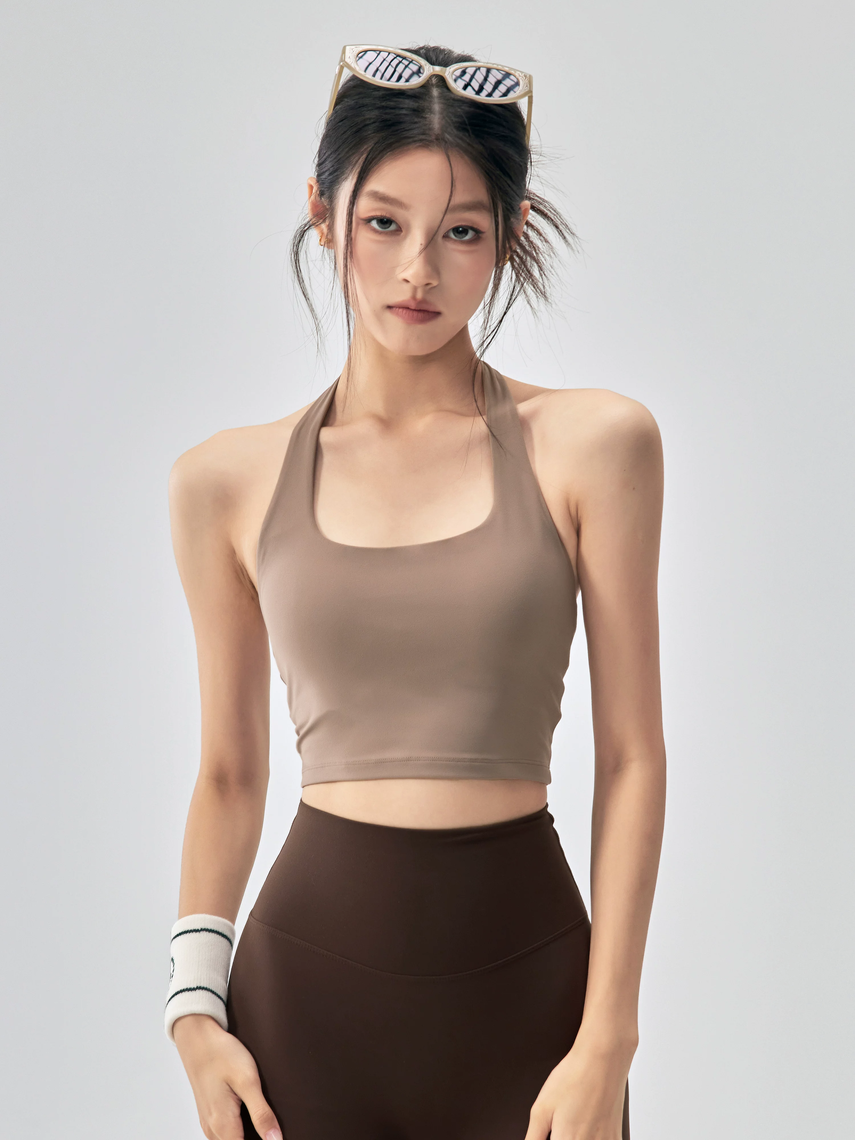 Áo ngực thể thao có đệm ngực cho nữ, áo tập Pilates chống sốc, kiểu cổ halter, áo tập yoga lưng đẹp.