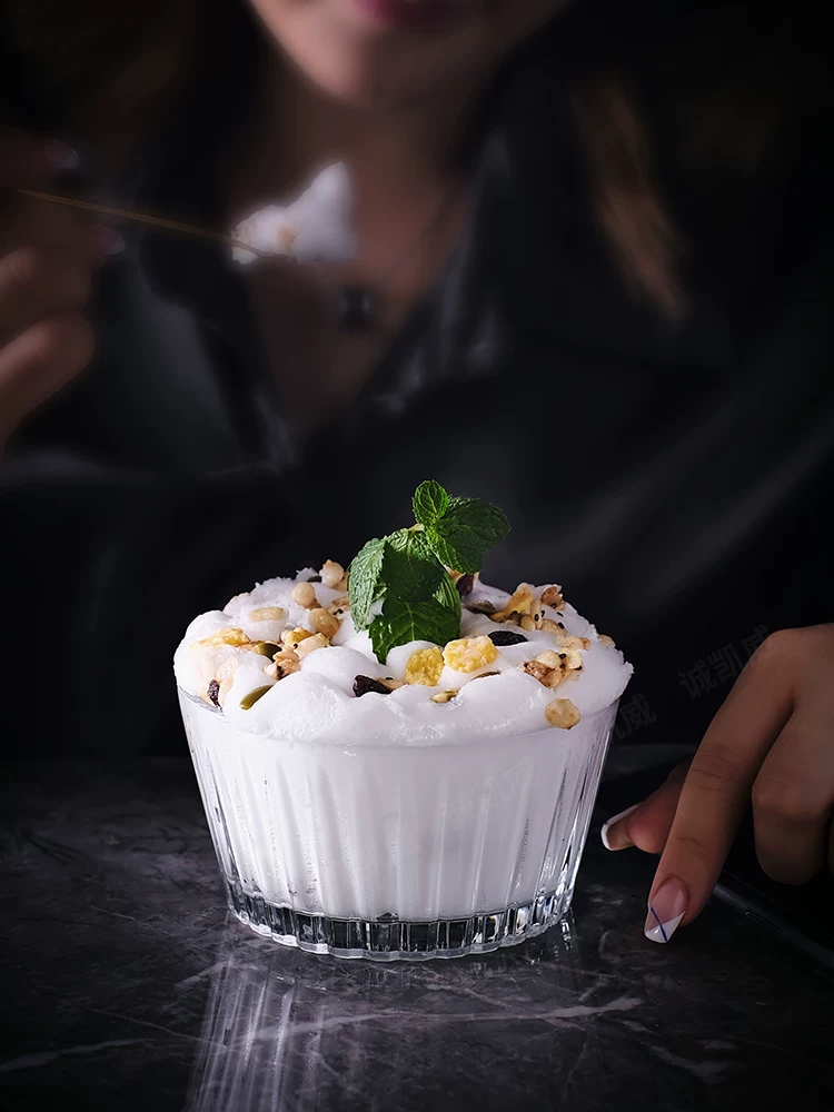 Ly kem, bát salad, ly tráng miệng trà sữa, ly uống sinh tố lạnh, đĩa đựng hoa quả khô, ly kem cao