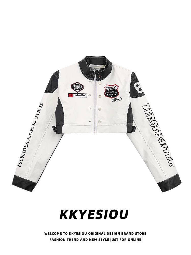 Áo khoác da ngắn kiểu biker cổ điển Mỹ KKyesiou dành cho nữ, có cổ đứng, eo cao và thêu họa tiết áo khoác bóng chày.