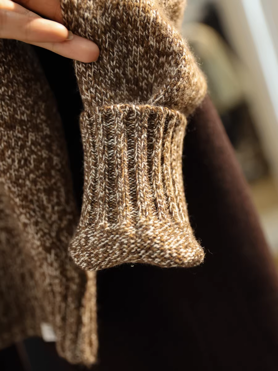 Áo len cổ cao dáng rộng chất liệu len hoa cổ điển mềm mại không gây ngứa cho nữ mùa thu đông mới