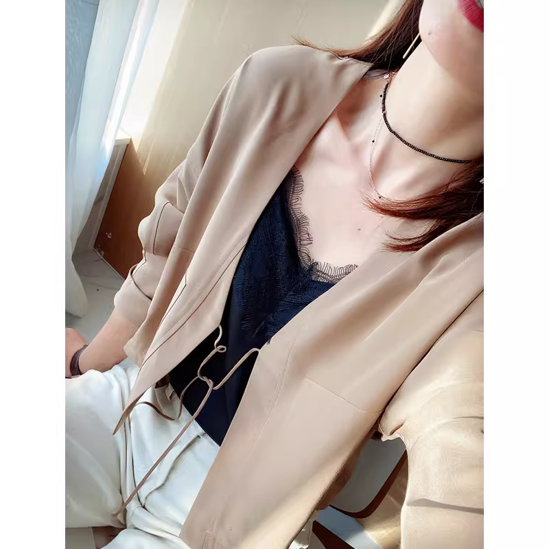 Toàn bộ hàng tồn kho, giảm giá sốc hạng G! Áo khoác lụa dày 30mm dành cho nữ, áo khoác ngắn mùa xuân/hè.