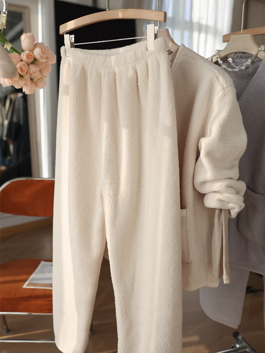 Giữ ấm ở nhà! Bộ đồ ngủ cardigan cổ chữ V có nút, đồ mặc nhà, bộ đồ rộng rãi bằng lông cừu ấm áp dành cho nữ, mới cho mùa thu đông.