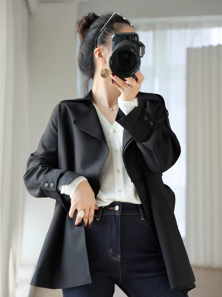 Kiểu dáng thời trang và đẹp mắt cho mùa thu, áo khoác măng tô màu đen cổ điển thích hợp đi làm, áo khoác dáng rộng, dáng rộng, chống nhăn, có cổ, cài khuy đôi dành cho nữ trong mùa thu.
