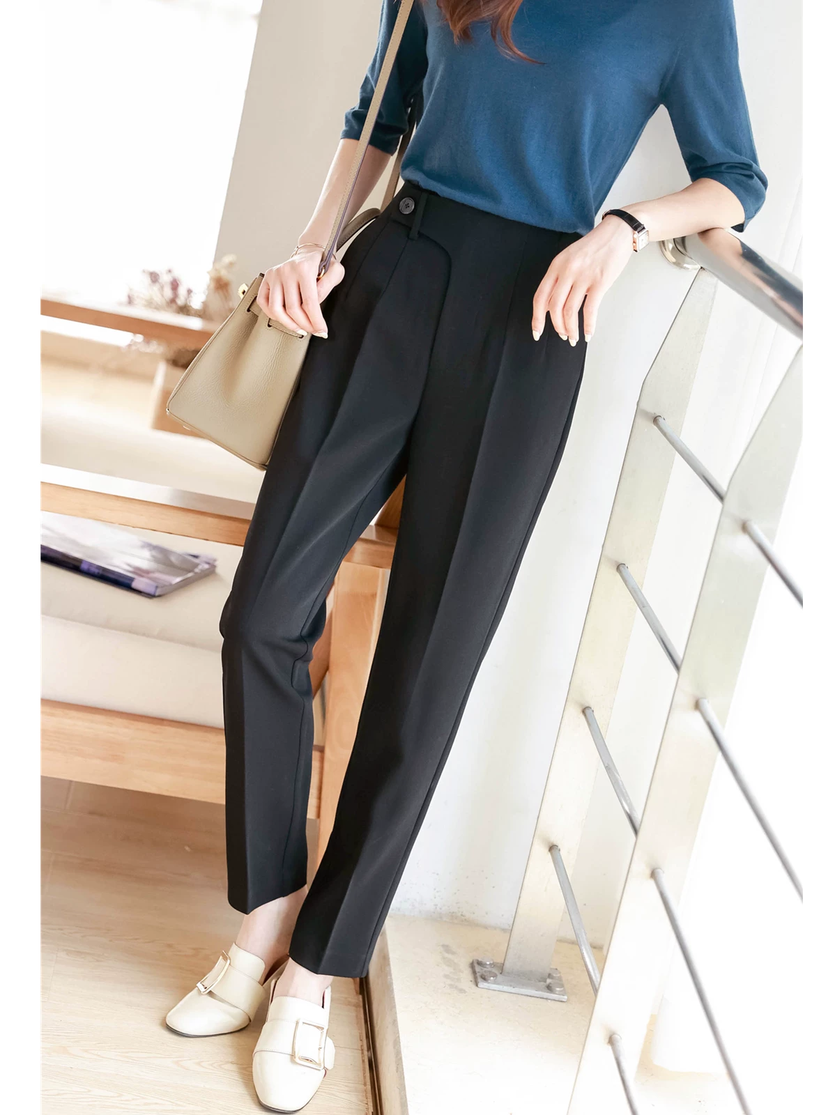 Sản phẩm thực tế trông đẹp hơn hình ảnh! Thiết kế độc đáo khiến bạn trông thon gọn hơn! Quần đi làm sành điệu có khuy chéo, quần thuốc lá, quần mùa thu dành cho nữ.