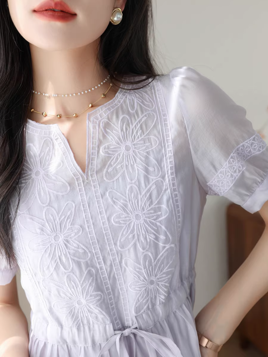 Tinh tế và cảm động đến tâm hồn~ Màu tím oải hương, thêu kim chỉ, vải Tencel mát mẻ, dây buộc eo, đầm thon gọn cho nữ, mới cho mùa hè.