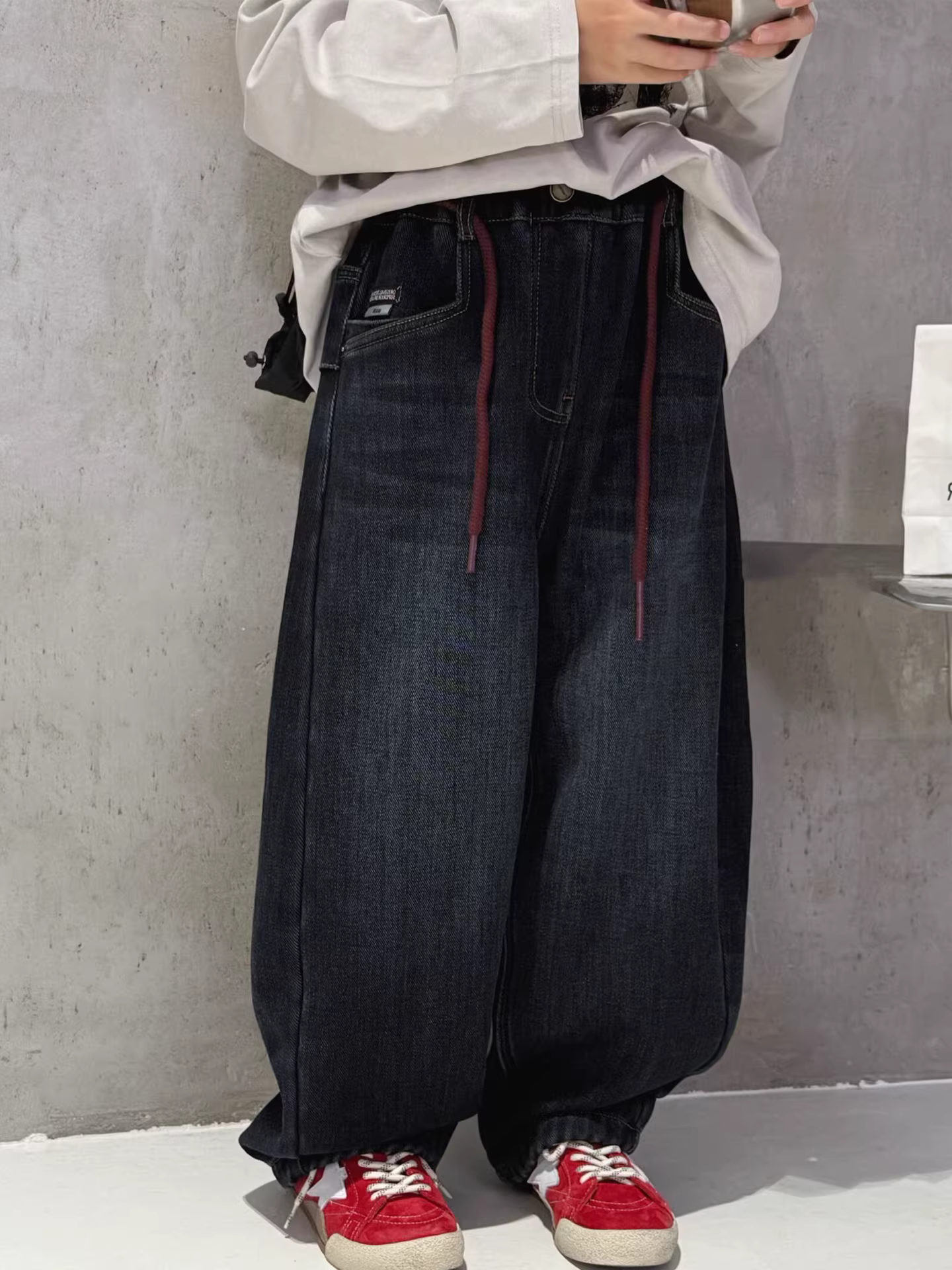 Quần áo trẻ em quần jean ống thẳng lót lông cừu cho bé trai và bé gái quần dày mùa thu đông dành cho trẻ lớn quần rộng rãi hợp thời trang