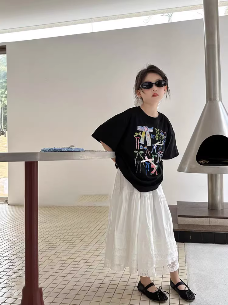 Váy trắng nửa thân nữ xuân hè 2025 kiểu mới thời trang đa năng ren dài hợp xu hướng