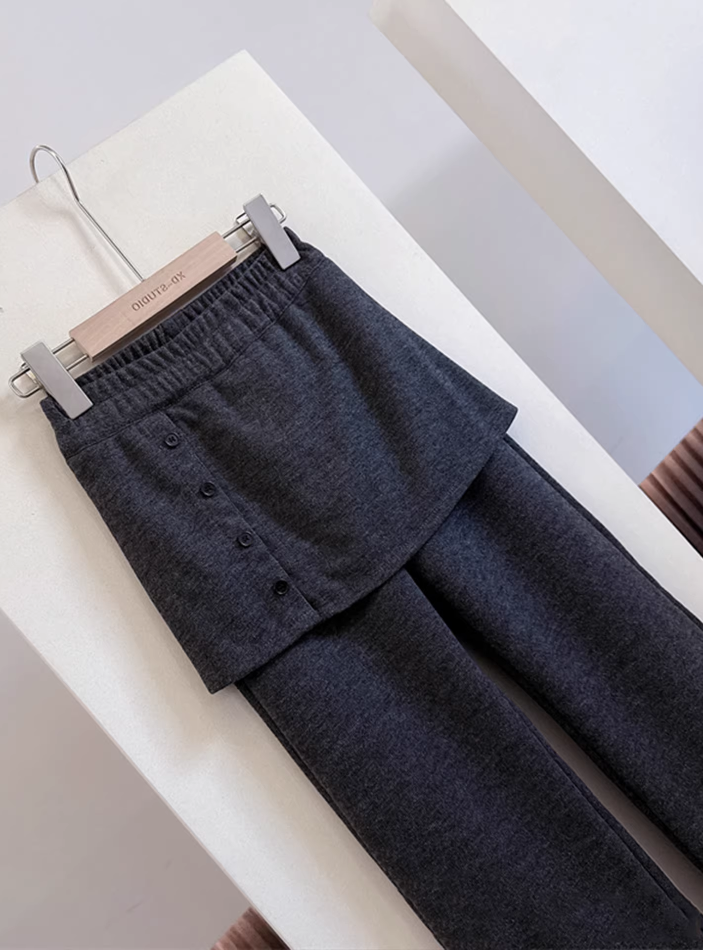 Quần váy thường ngày có lót lông cừu dành cho nữ, quần váy lông cừu giả hai mảnh, quần thể thao đa năng, quần ống đứng ấm áp mùa đông