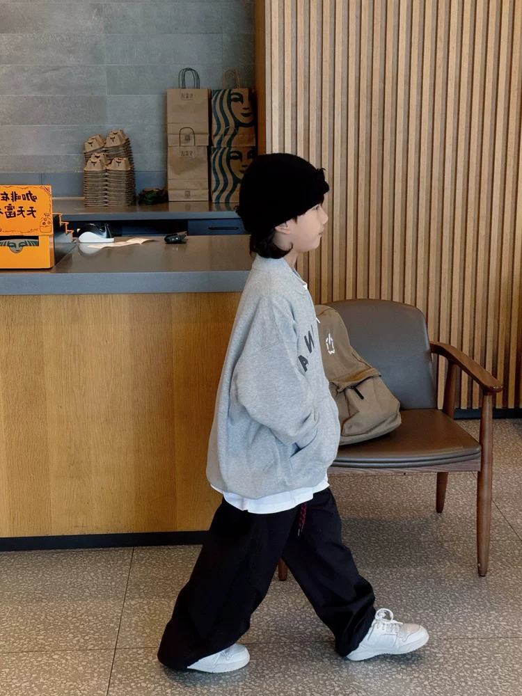 Áo khoác dài tay dành cho nữ, quần áo trẻ em cỡ vừa và lớn mùa thu dành cho bé trai, áo hoodie dáng rộng có in chữ, đa năng và hợp thời trang