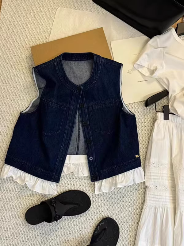 Áo vest denim bé gái xuân hè 2025 kiểu mới, áo không tay trẻ em có viền ren tháo rời ở gấu áo dành cho trẻ lớn hơn
