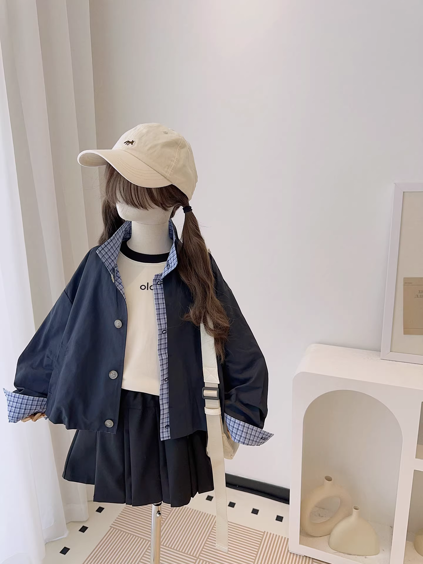 Áo khoác chắp vá kẻ sọc cho bé trai và bé gái, kiểu mới thu đông 2025, áo khoác phong cách Hàn Quốc cho trẻ em, áo ngắn cho trẻ nhỏ.