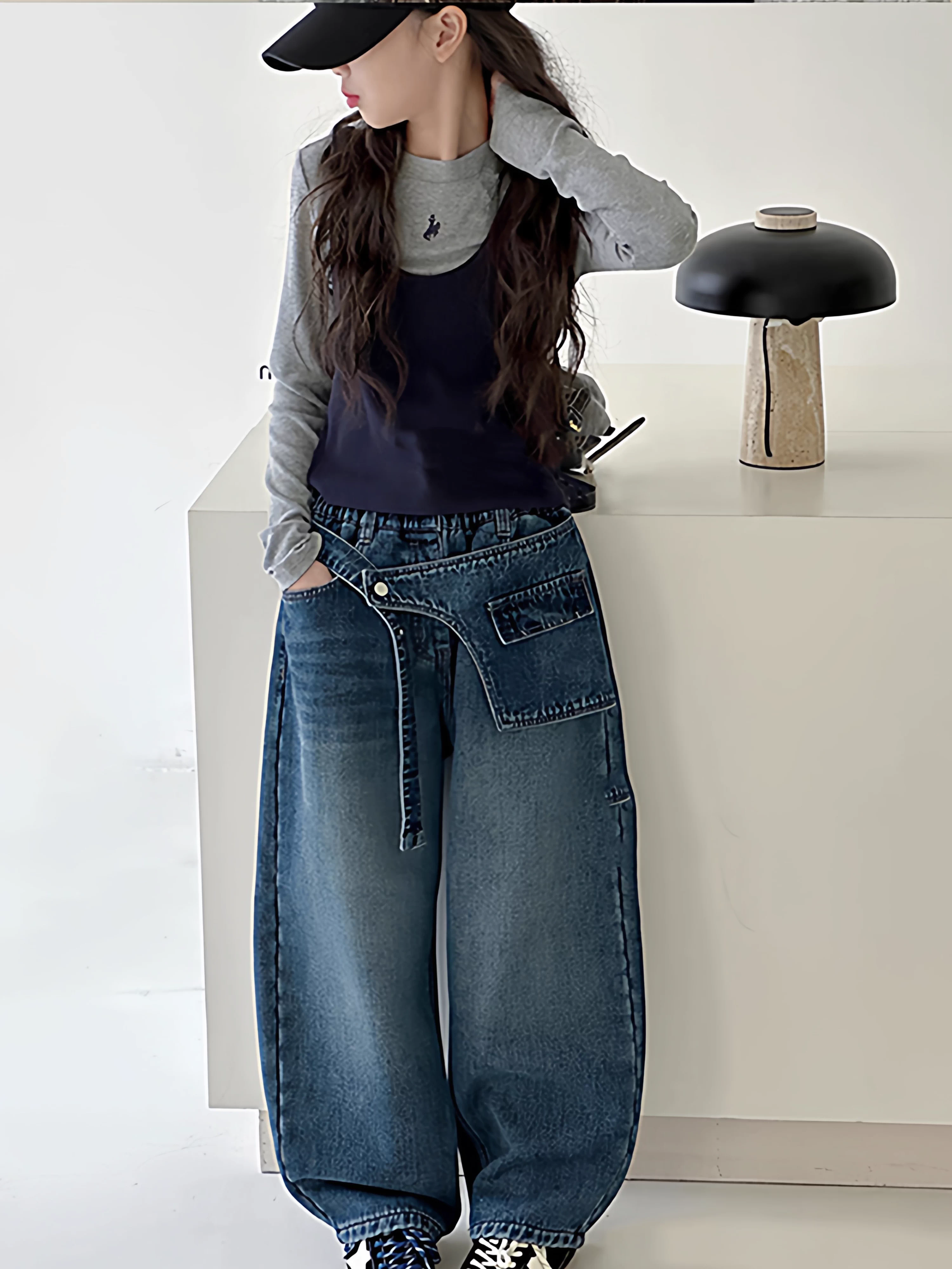 Quần denim dày lót lông cừu cho bé gái mùa đông kiểu dáng mới quần ống rộng dáng rộng thời trang cho trẻ lớn quần scimitar