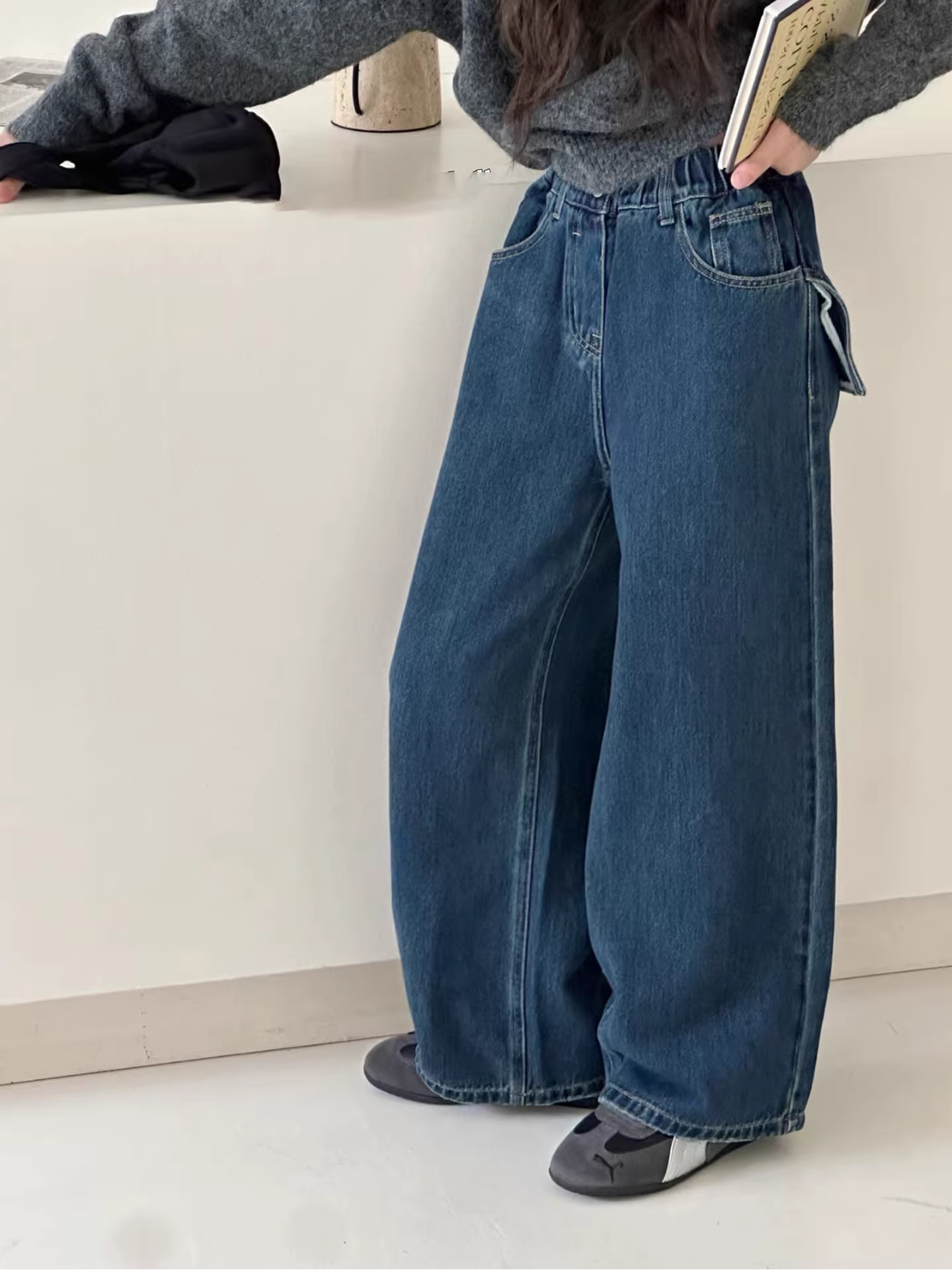 Quần dài nữ kiểu Hàn Quốc dáng thẳng quần bò trẻ em thu đông 2025 kiểu dáng nhỏ nhắn rộng rãi thoải mái