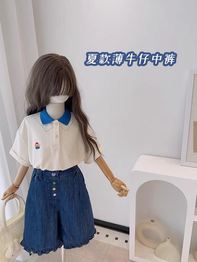 Quần short denim cho bé gái, kiểu dáng mùa hè mới, quần dài vừa phải cho trẻ em, quần năm điểm thông thường cho trẻ lớn, quần ngắn nhỏ nhắn.